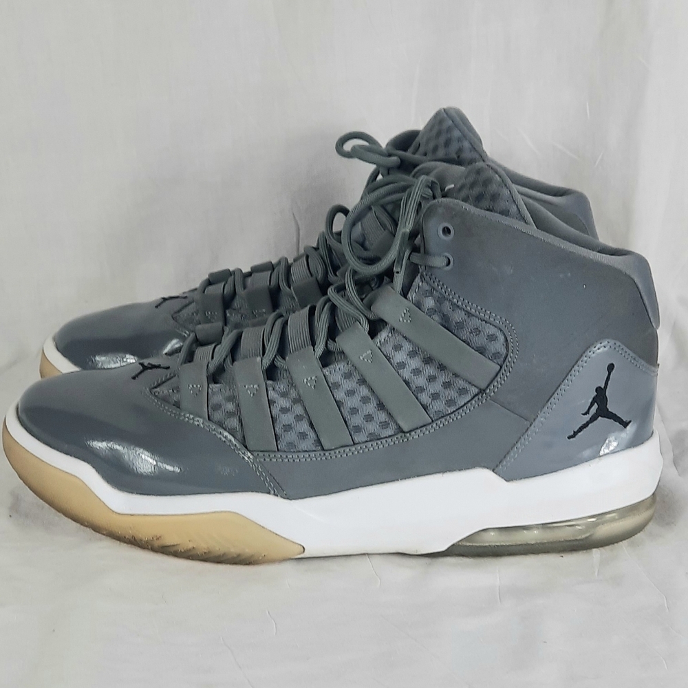 Nike Air Jordan Max Aura Mens Shoes Size 10 AQ9084-010 Cool Gray Basketball - Picture 7 of 14